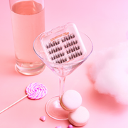 Macaron Kiss – Intense, Glamorous, Captivating
